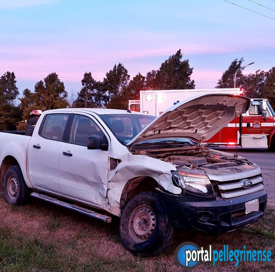 FUERTE CHOQUE ENTRE AUTO Y CAMIONETA EN LA ENTRADA AL PUEBLO POR RUTA ...